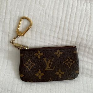 Louis Vuitton chain wallet!